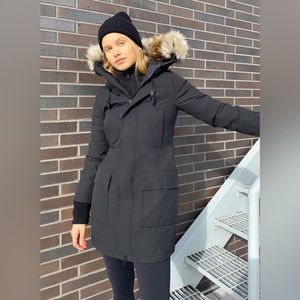 Aritzia Tna small Bancroft Parka